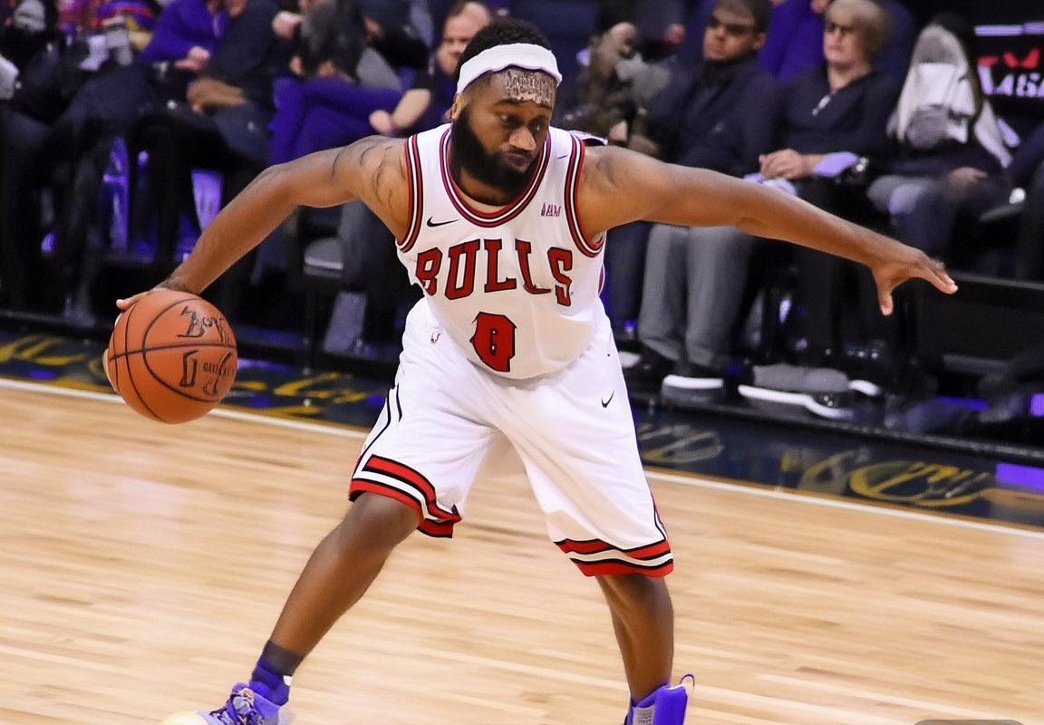 菲尼克斯太阳休赛期补强锁定控球后卫，科比·怀特成关键交易目标